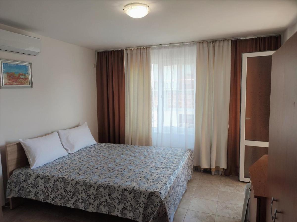 Veda Guest House Pomorie Extérieur photo