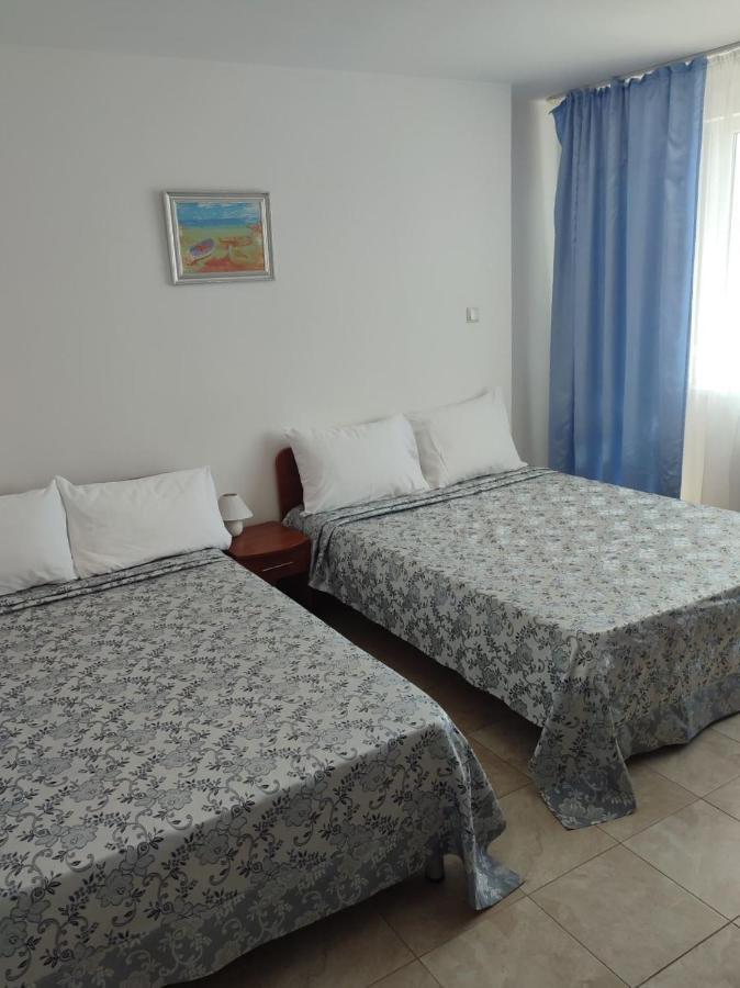 Veda Guest House Pomorie Extérieur photo