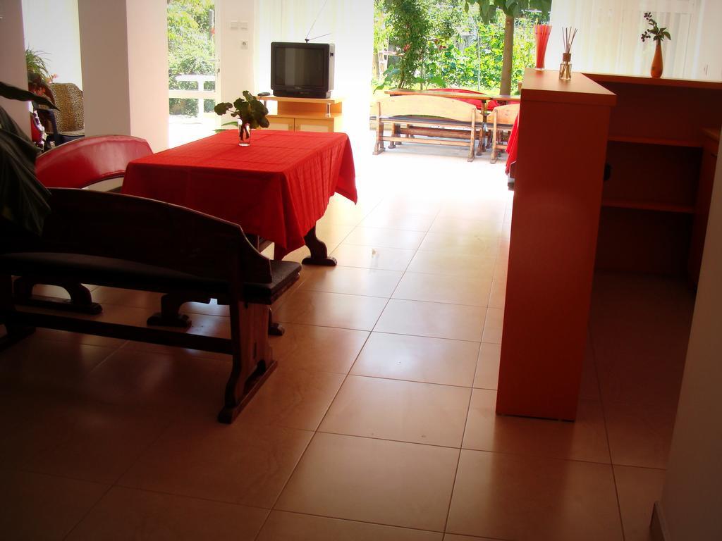 Veda Guest House Pomorie Extérieur photo