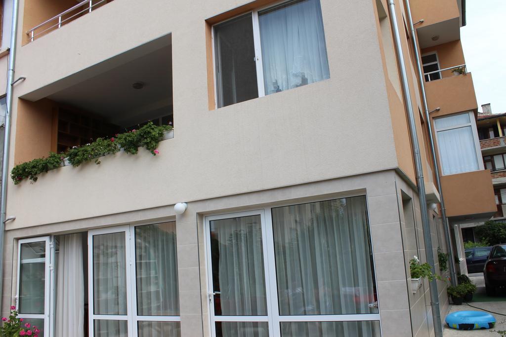 Veda Guest House Pomorie Extérieur photo