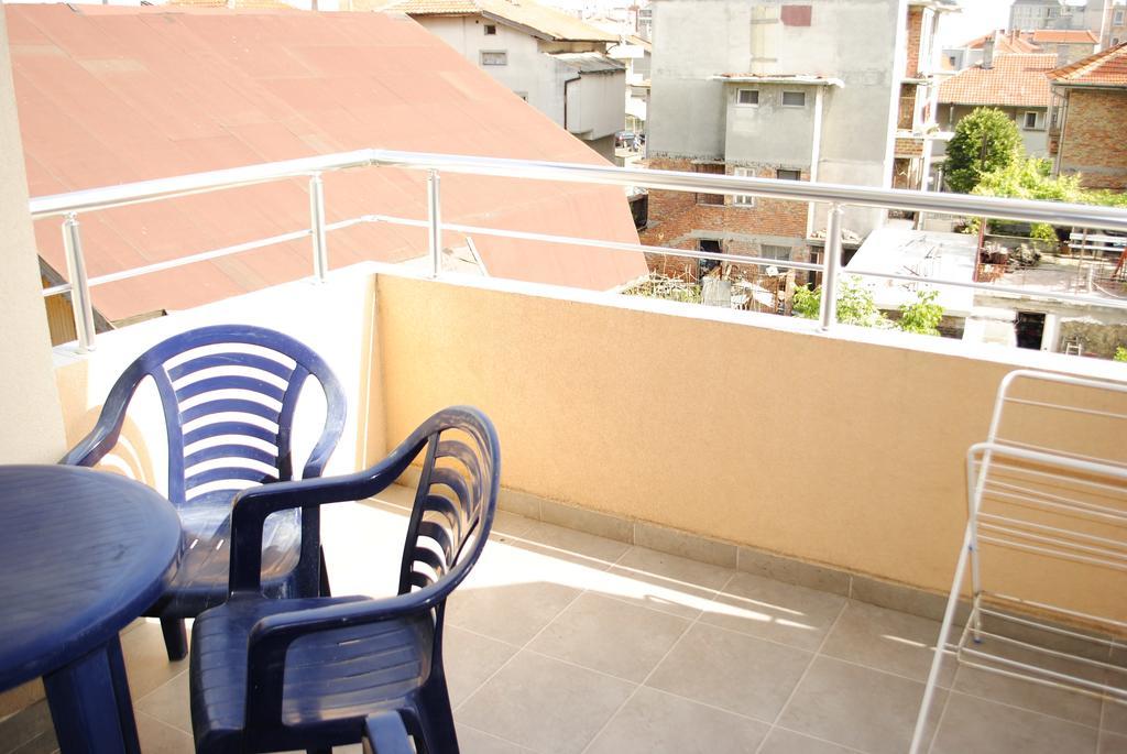 Veda Guest House Pomorie Extérieur photo