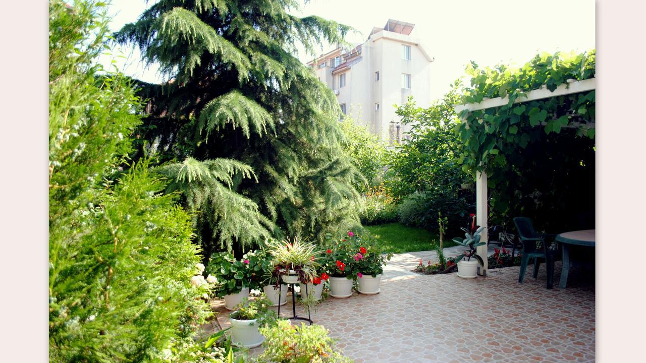 Veda Guest House Pomorie Extérieur photo