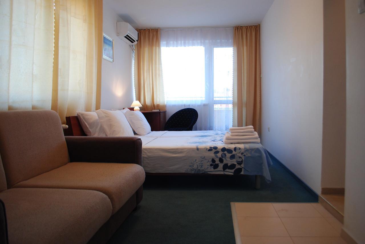 Veda Guest House Pomorie Extérieur photo
