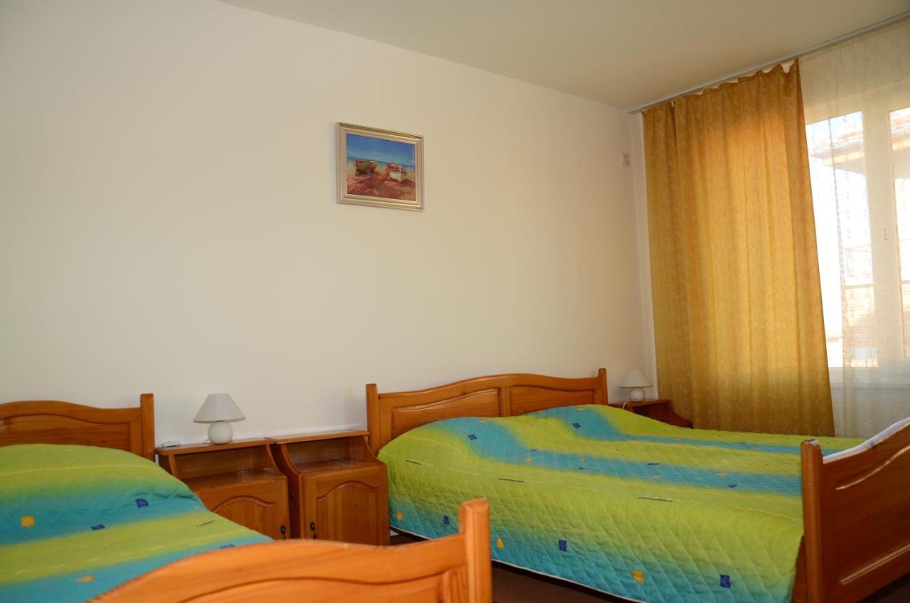 Veda Guest House Pomorie Chambre photo