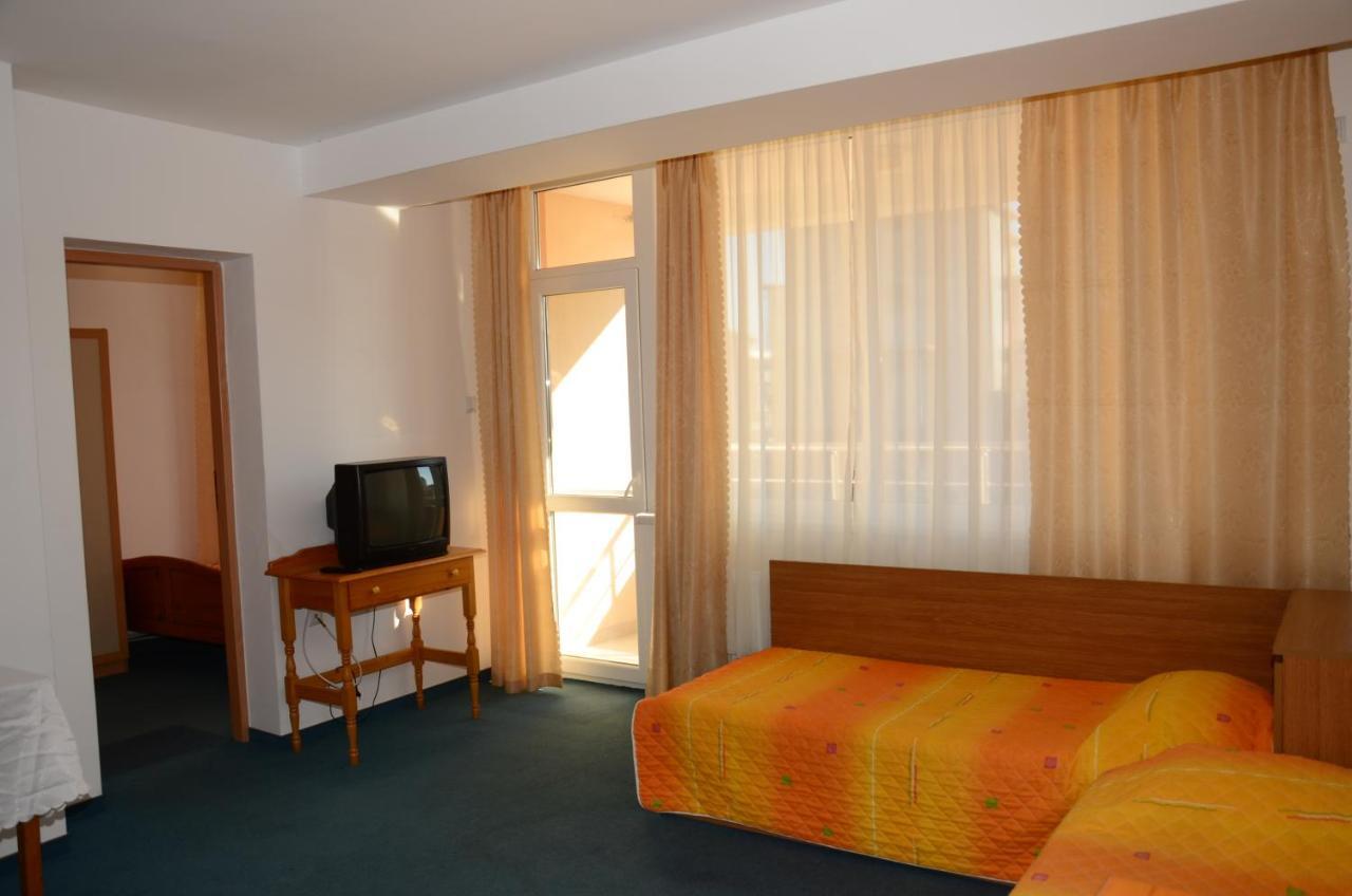 Veda Guest House Pomorie Extérieur photo
